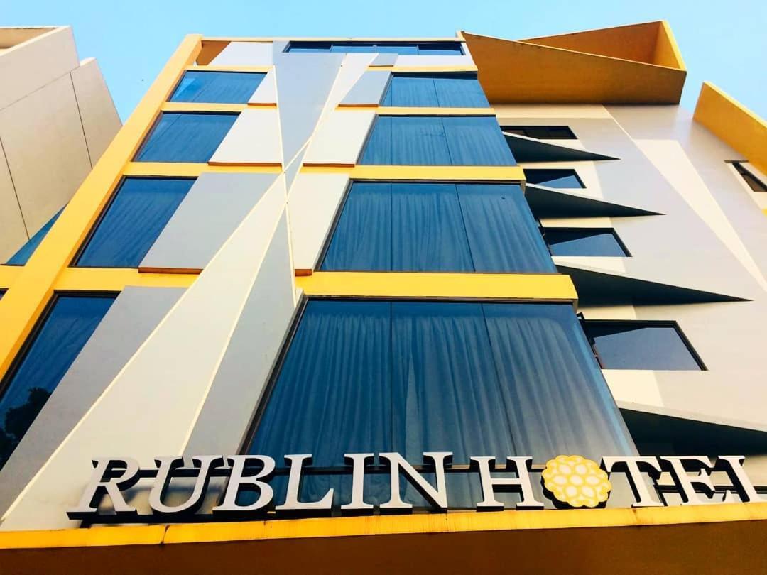 Rublin Hotel Cebu Buitenkant foto